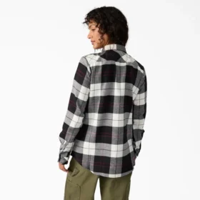 Women’s Plaid Flannel Long Sleeve Shirt